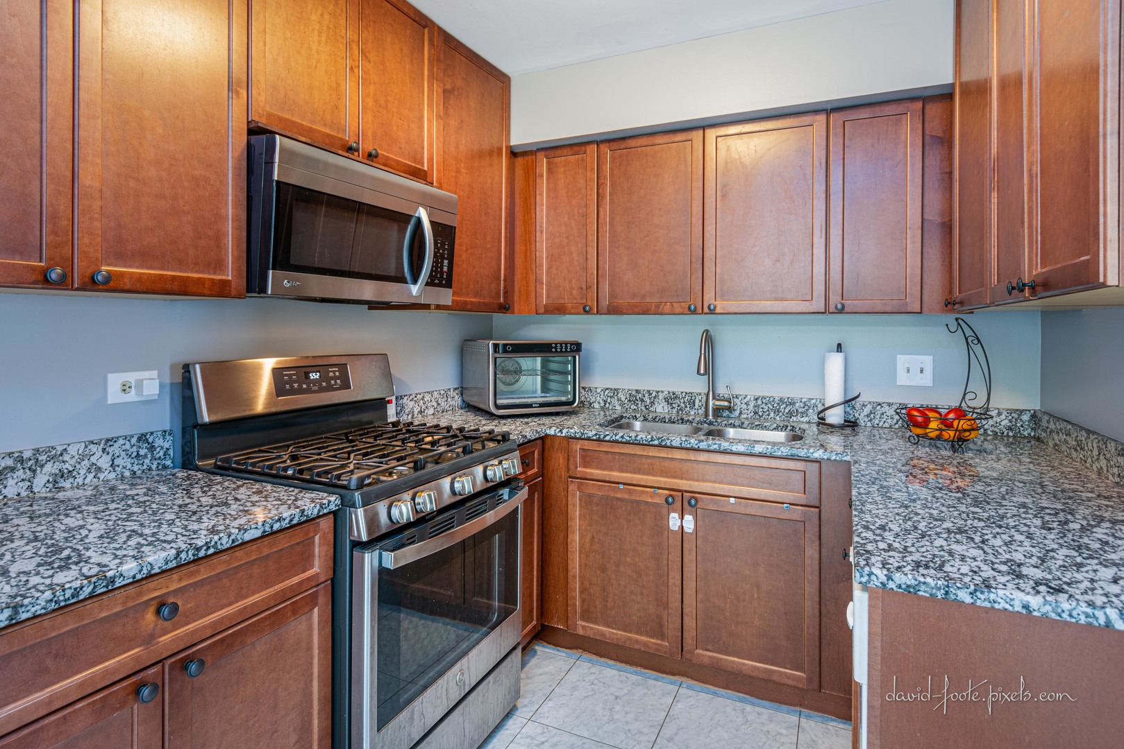 533 Milton Drive Naperville, IL 60563 - Photo 7 of 21