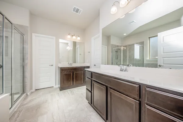 $4,200 | 6301 Superior Drive, League City, TX 77573