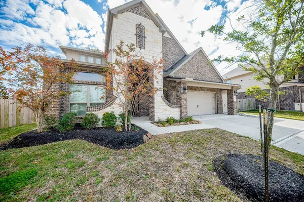 $4,200 | 6301 Superior Drive, League City, TX 77573