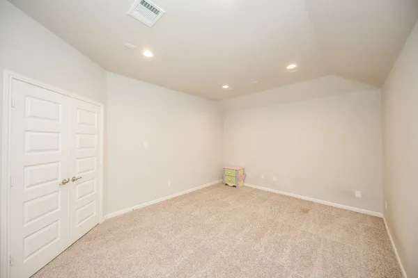 $4,200 | 6301 Superior Drive, League City, TX 77573