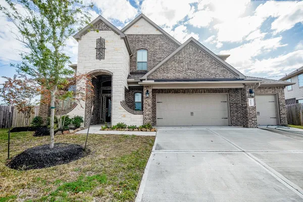 $4,200 | 6301 Superior Drive, League City, TX 77573