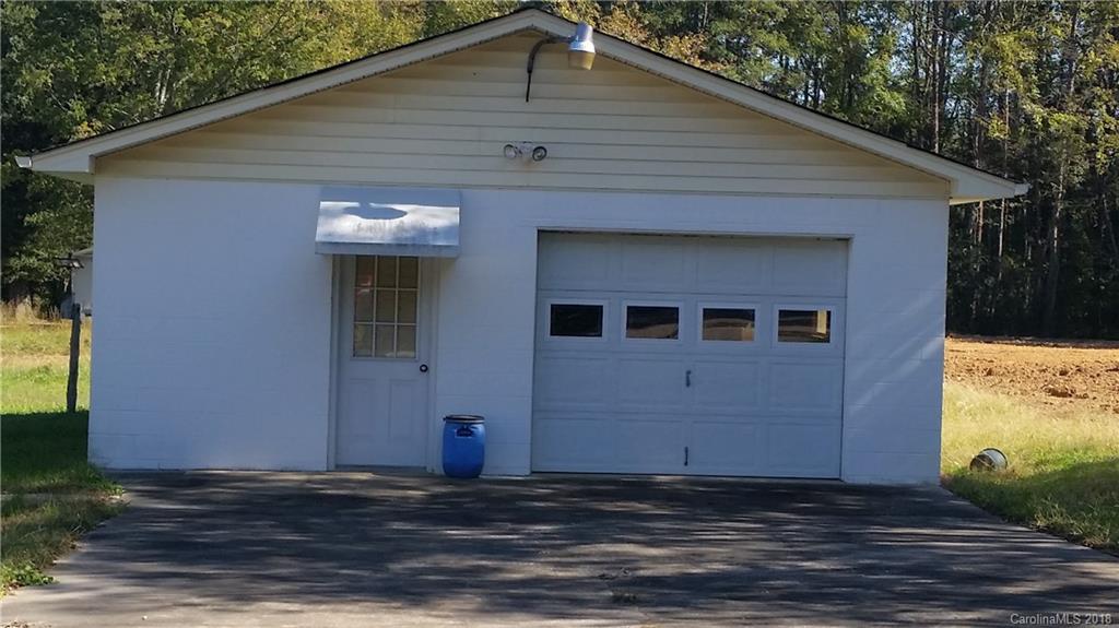 1604 Brantley Road Kannapolis, NC 28083 - Photo 3 of 16 Gallery Image 3