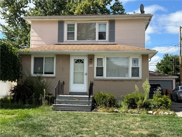 $1,400 | 82 Colette Avenue, Cheektowaga, NY 14227
