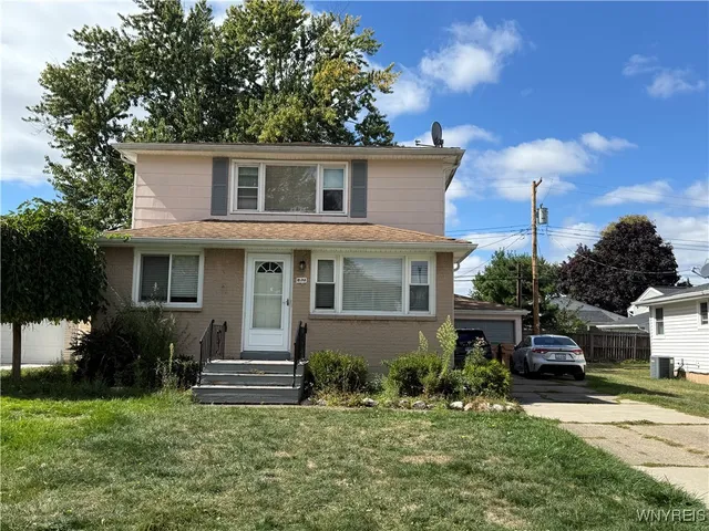 $1,400 | 82 Colette Avenue, Cheektowaga, NY 14227