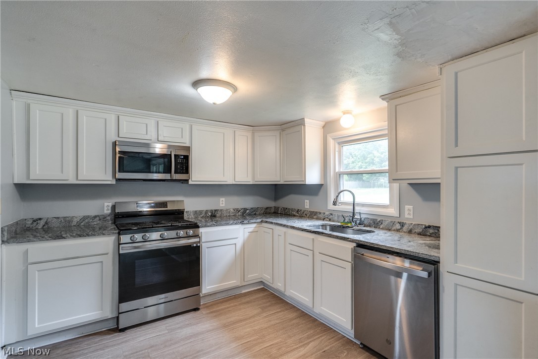 6285 Manchester Road Clinton, OH 44216 - Photo 10 of 28