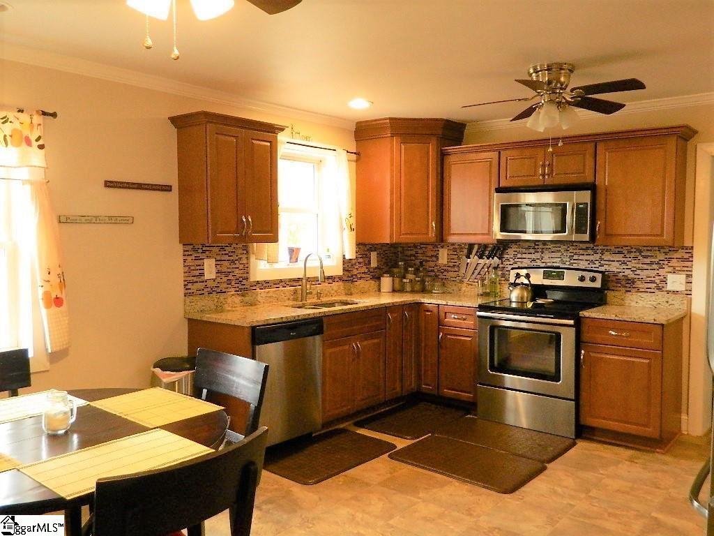 1514 Pinson Farm Road Belton, SC 29627 - Photo 12 of 36 Gallery Image 12