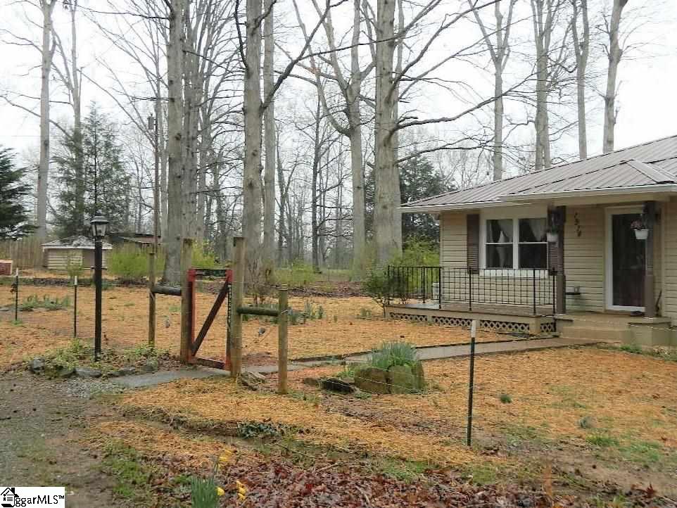 1514 Pinson Farm Road Belton, SC 29627 - Photo 5 of 36 Gallery Image 5