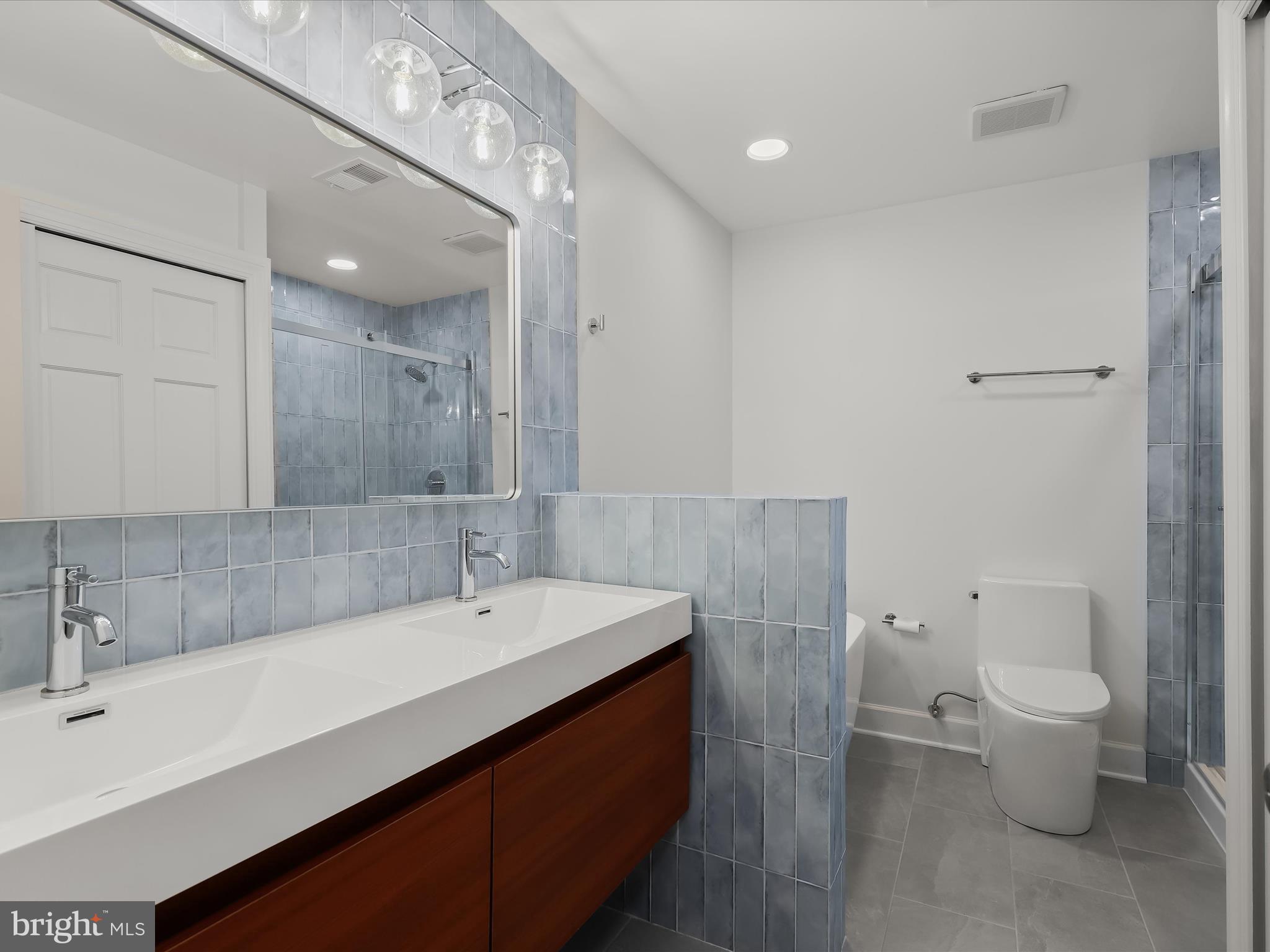 5470 Gloucester Road Columbia, MD 21044 - Photo 15 of 37 Brand new spa like bathroom
