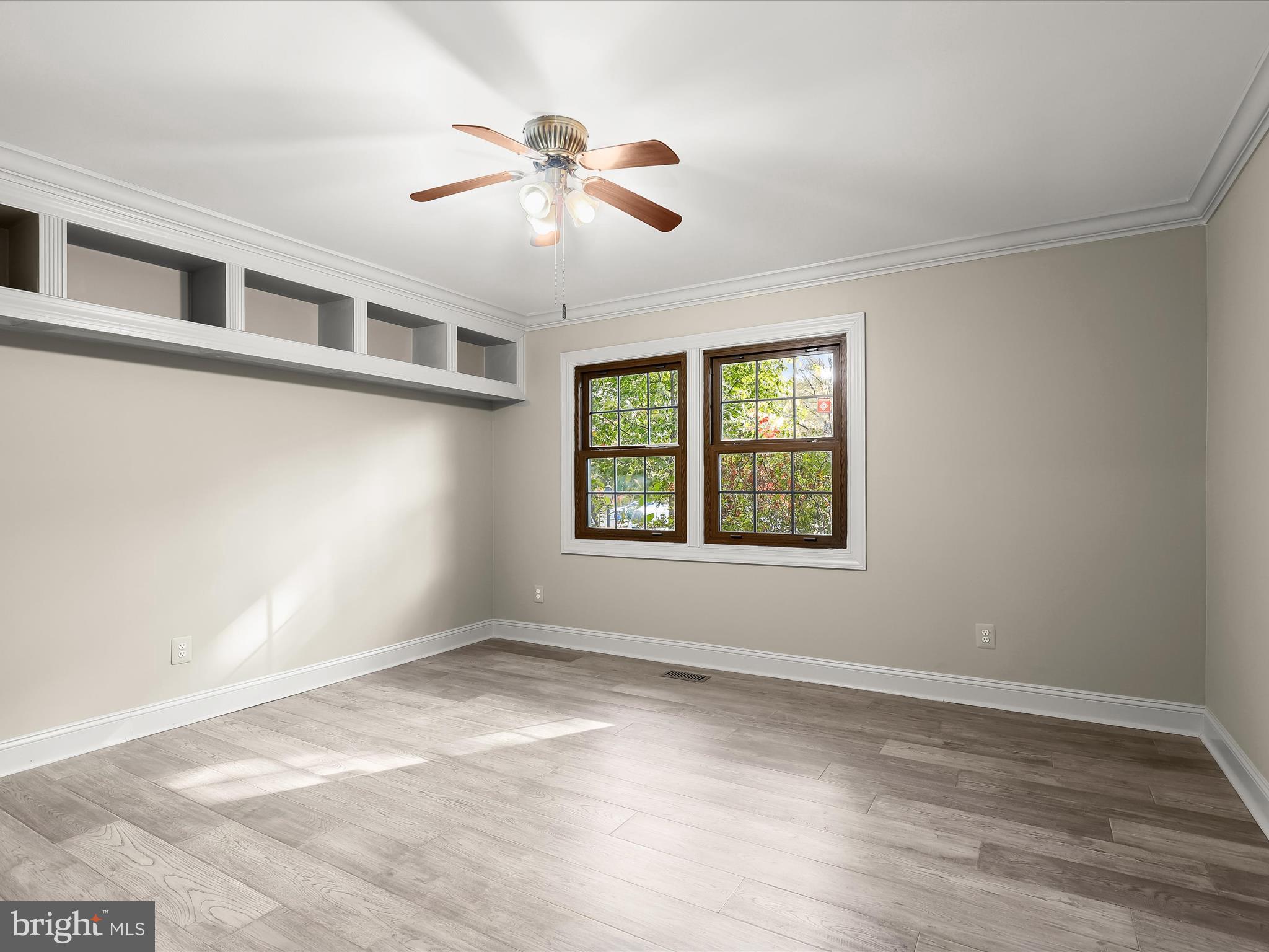 5470 Gloucester Road Columbia, MD 21044 - Photo 20 of 37 Spacious primary bedroom