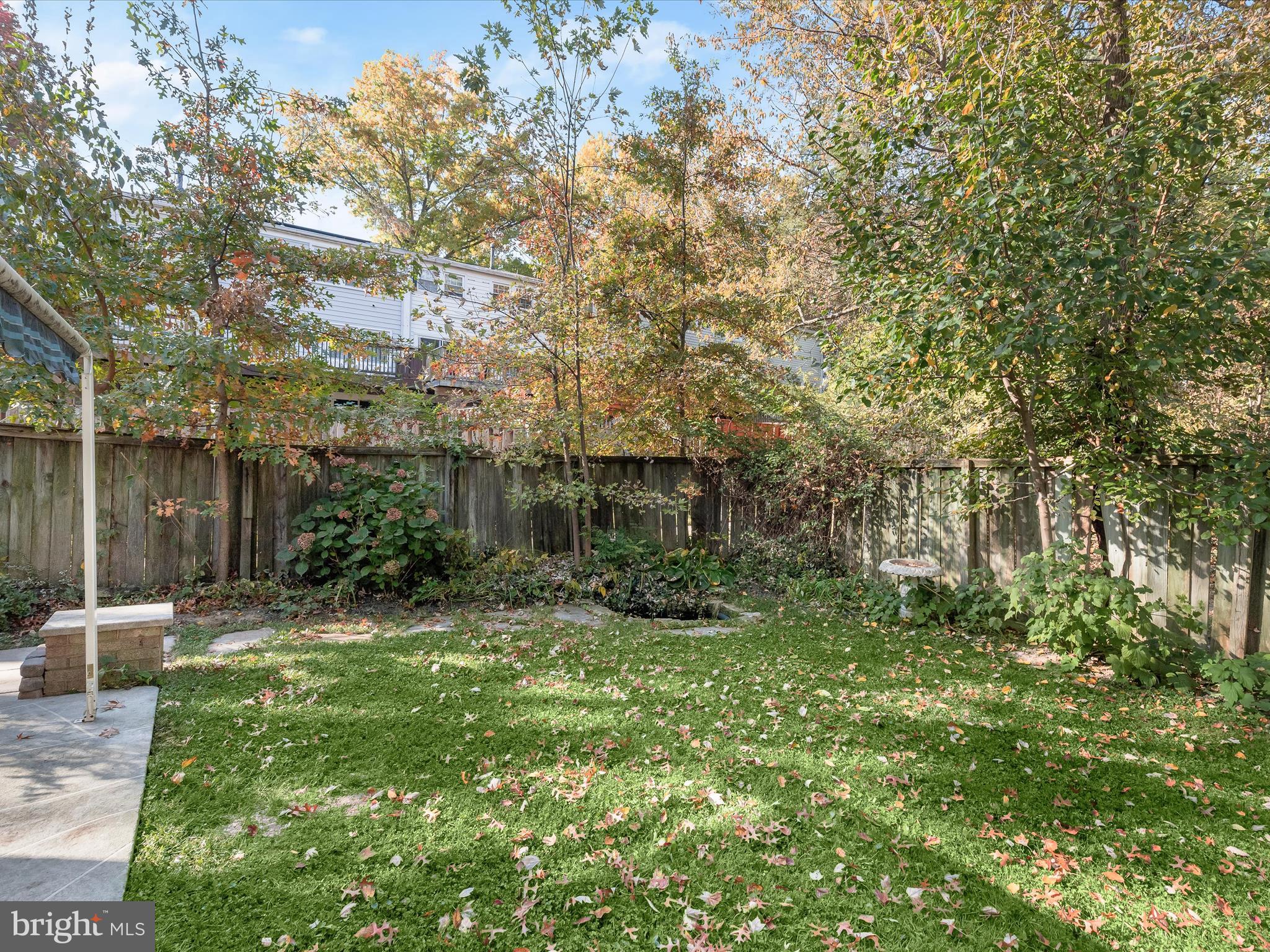 5470 Gloucester Road Columbia, MD 21044 - Photo 29 of 37 Privacy fenced backyard