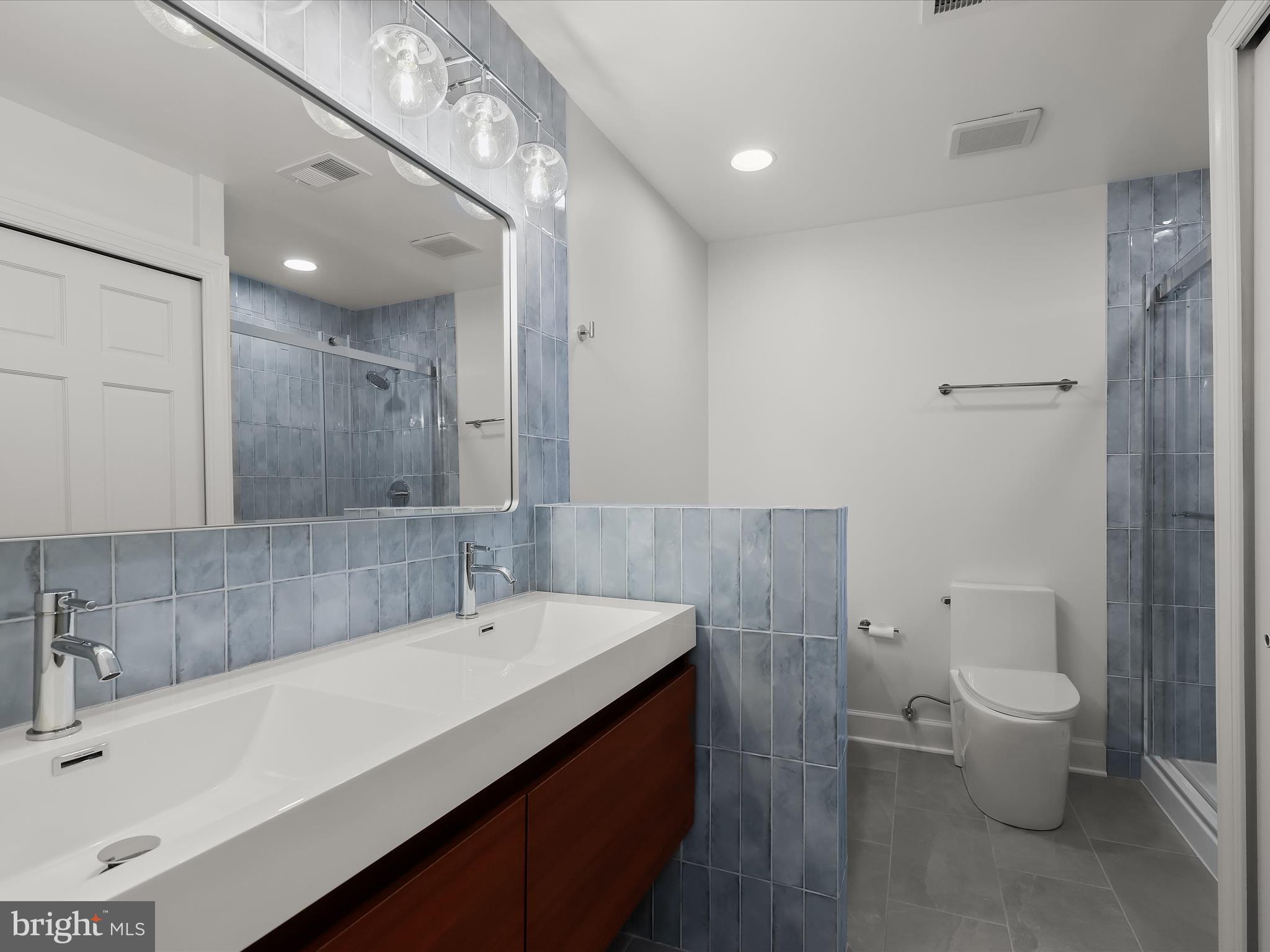 5470 Gloucester Road Columbia, MD 21044 - Photo 3 of 37 Brand new spa inspired bathroom