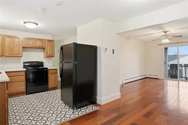 $2,200 | 70 Carroll Avenue, Unit 904, Newport, RI 02840