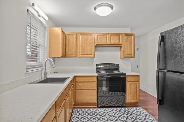 $2,200 | 70 Carroll Avenue, Unit 904, Newport, RI 02840