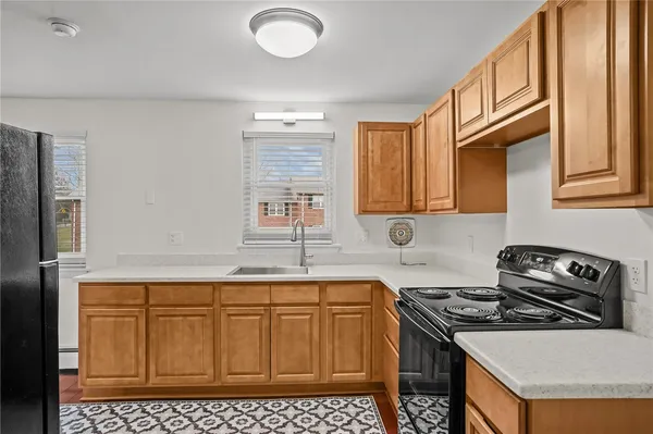 $2,200 | 70 Carroll Avenue, Unit 904, Newport, RI 02840