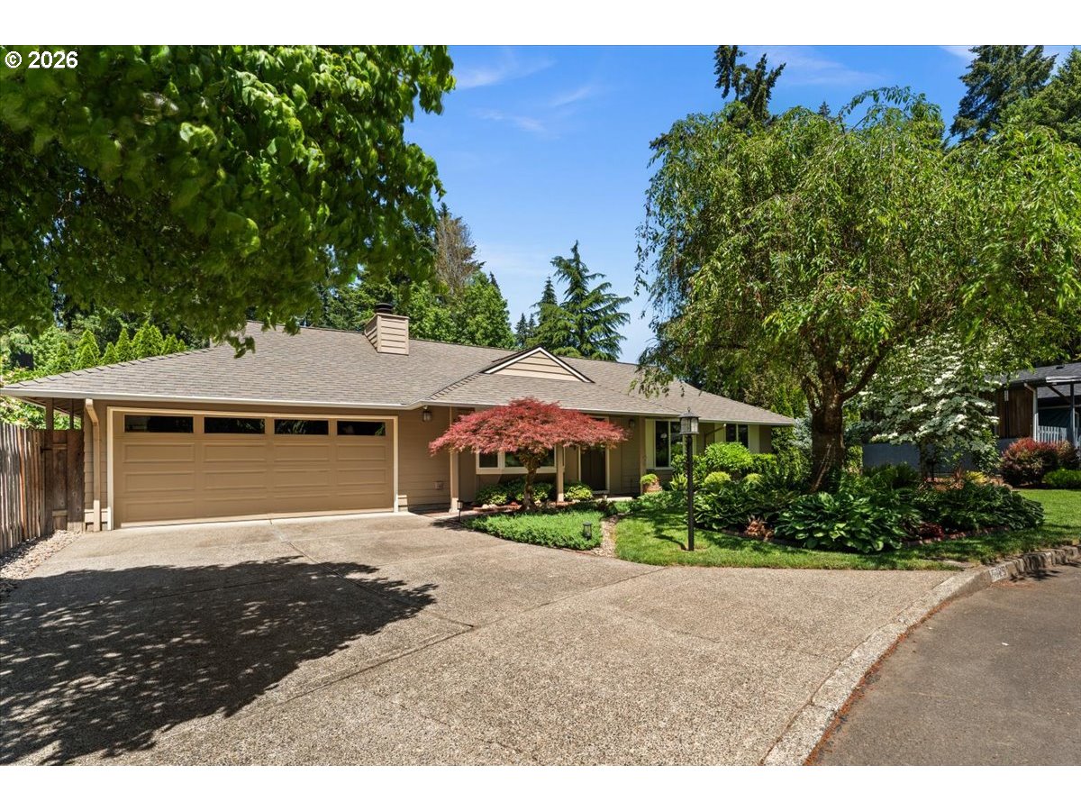 5329 Southwest Charleton Court Lake Oswego, OR 97035 - Photo 4 of 41