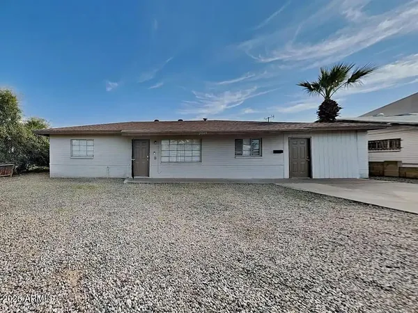 $1,975 | 2039 East Osborn Road, Phoenix, AZ 85016