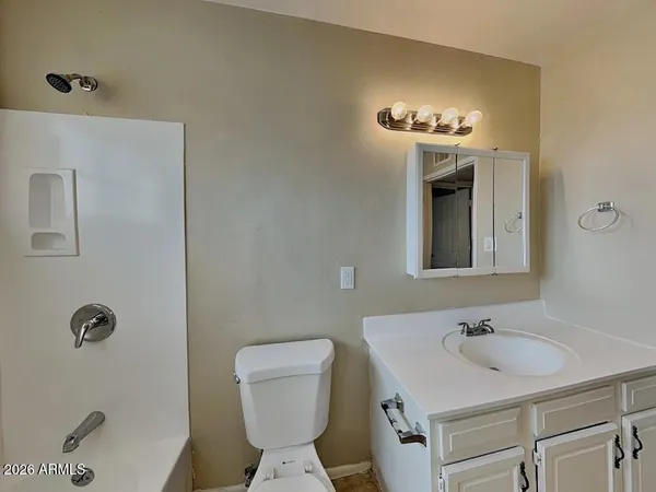 $1,975 | 2039 East Osborn Road, Phoenix, AZ 85016