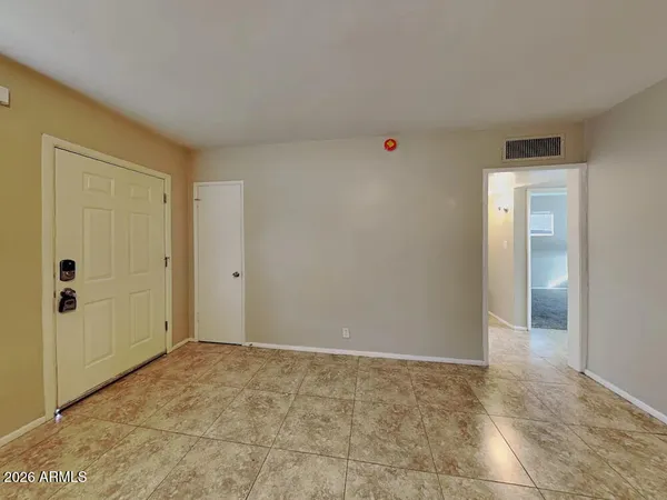 $1,975 | 2039 East Osborn Road, Phoenix, AZ 85016