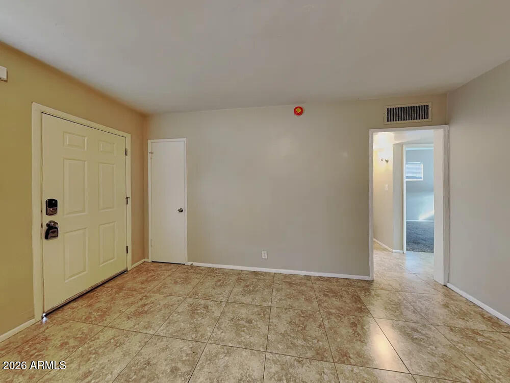 2039 East Osborn Road Phoenix, AZ 85016 - Photo 3 of 17 3