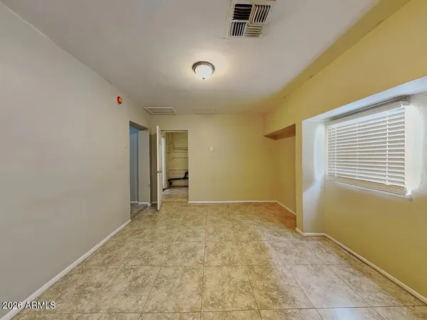 $1,975 | 2039 East Osborn Road, Phoenix, AZ 85016