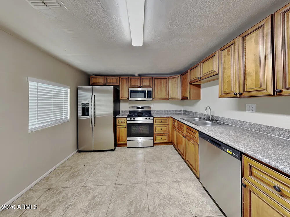 2039 East Osborn Road Phoenix, AZ 85016 - Photo 8 of 17 8