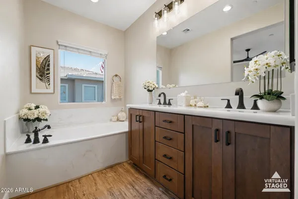 $538,500 | 5550 North 16th Street, Unit 123, Phoenix, AZ 85016