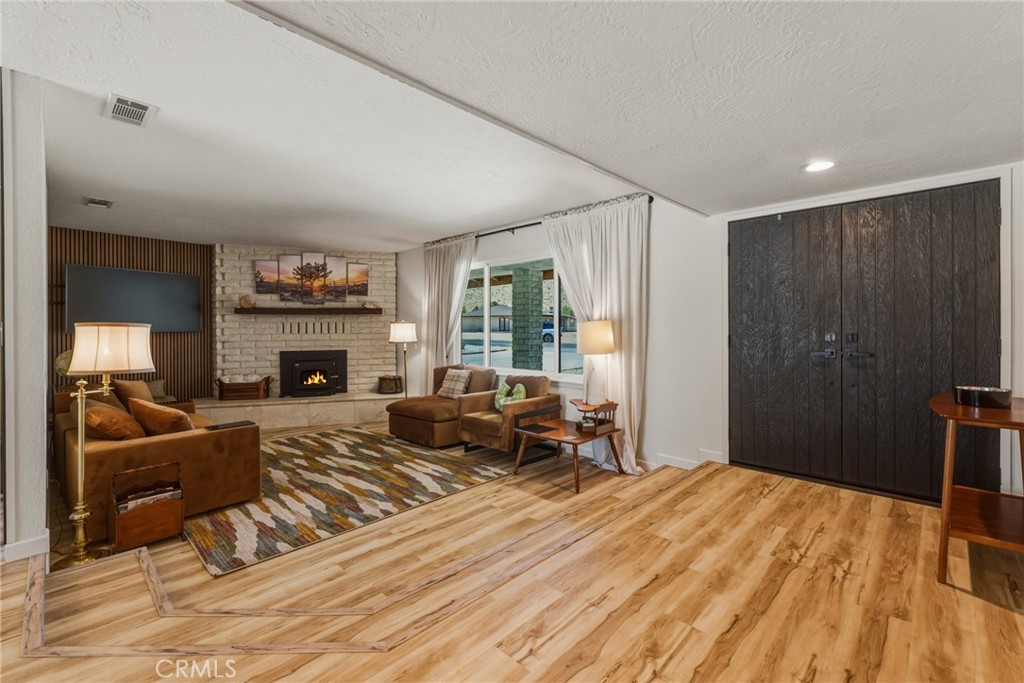 16230 St Timothy Road Apple Valley, CA 92307 - Photo 12 of 51 Sunken living room and entry way