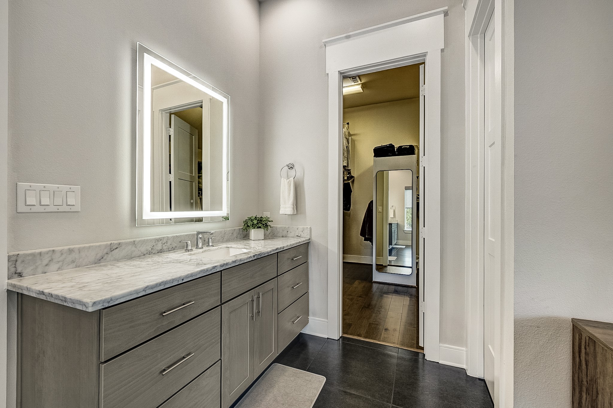 3306 Cardinal Crest Lane Houston, TX 77080 - Photo 41 of 50 a bathroom with a granite countertop sink and a mirror