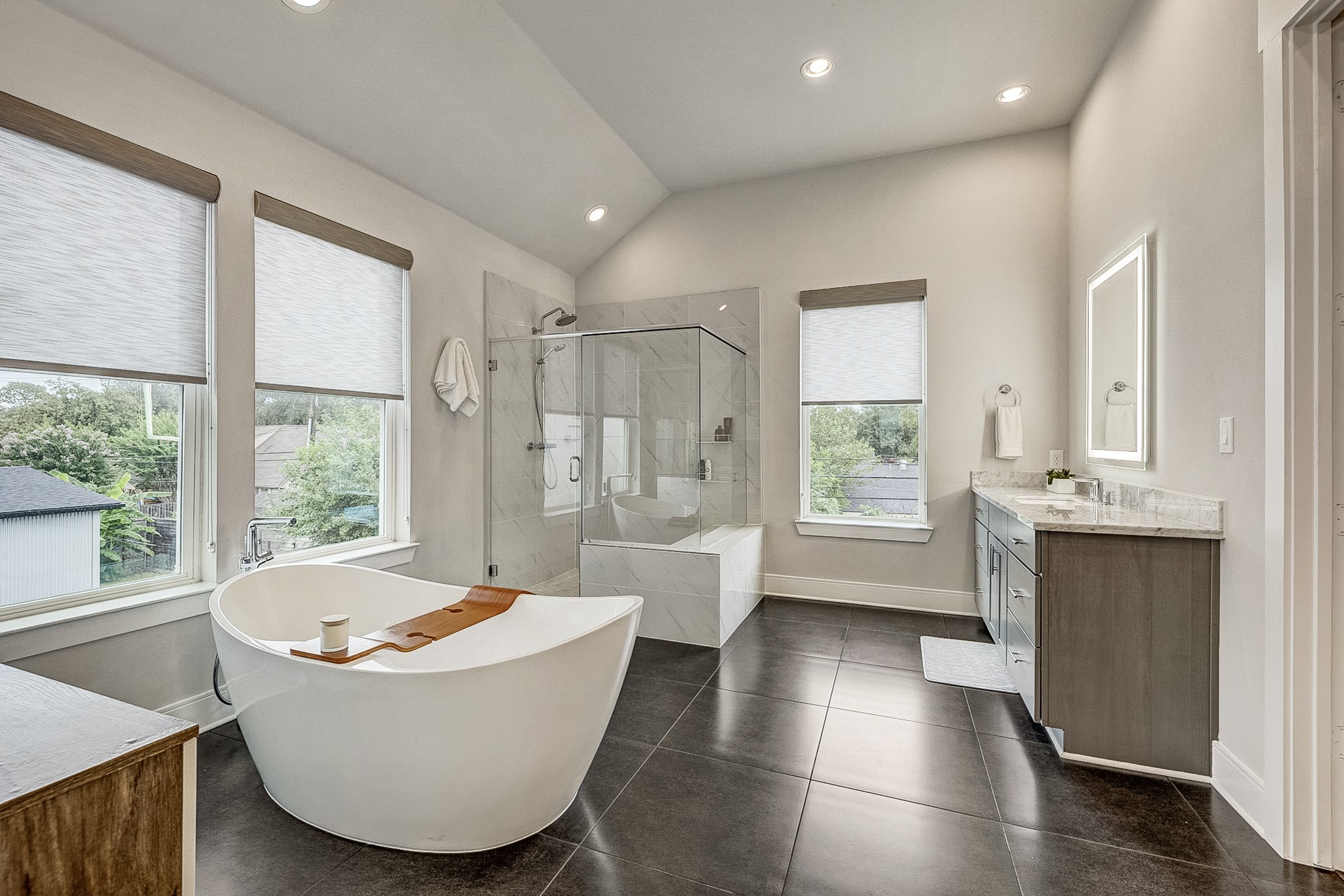 3306 Cardinal Crest Lane Houston, TX 77080 - Photo 42 of 50 a living room with furniture and a large window
