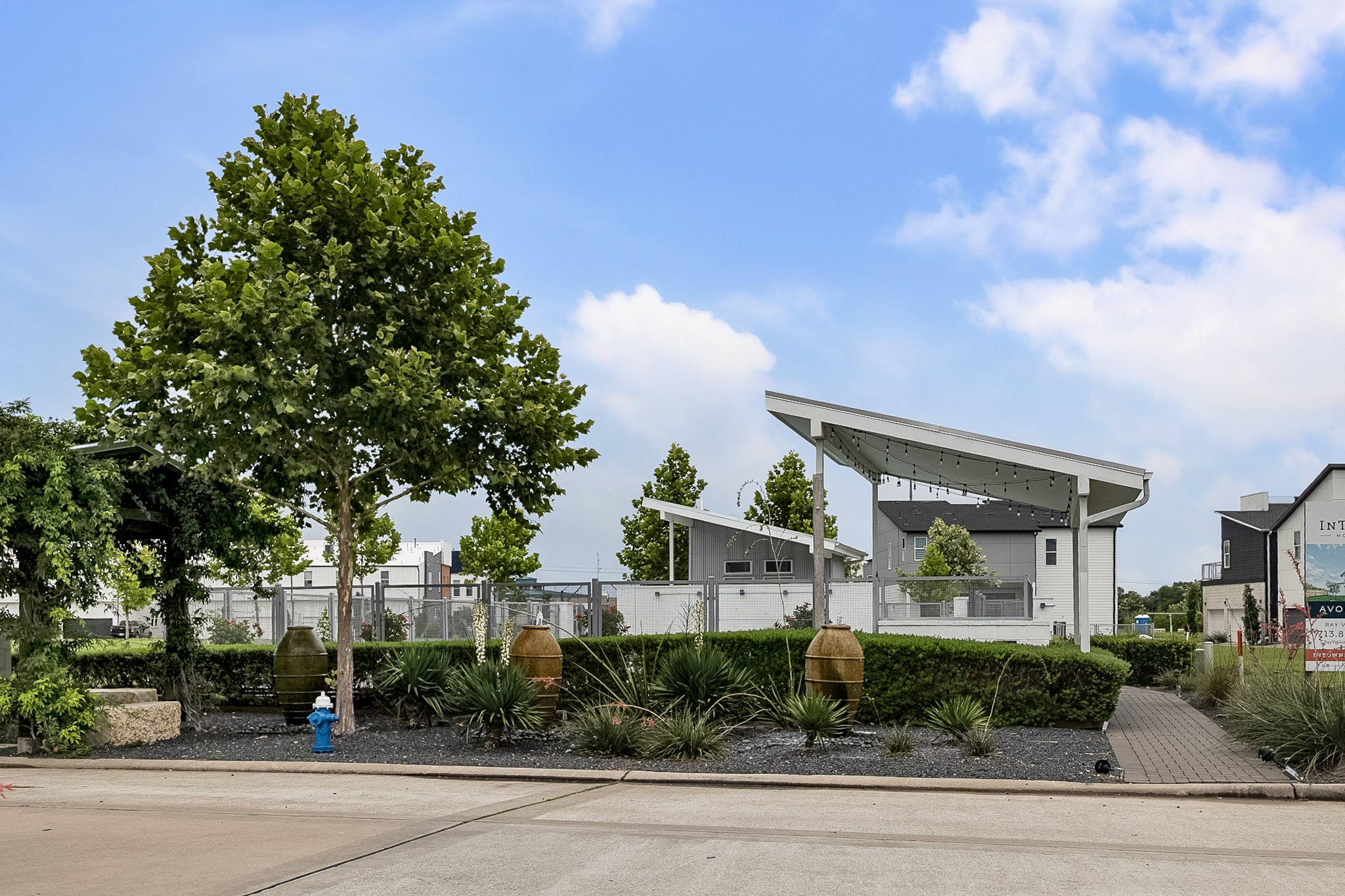 3306 Cardinal Crest Lane Houston, TX 77080 - Photo 6 of 50 a front view of a house with garden