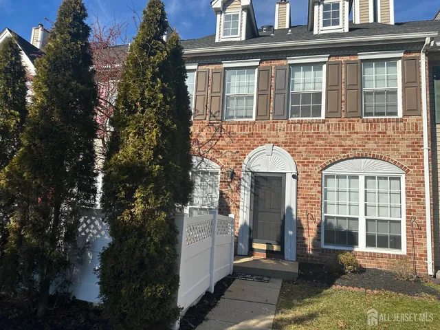$2,500 | 129 Albury Way, North Brunswick, NJ 08902