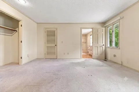 $475,000 | 1101 East 115th Street, Kansas City, MO 64131