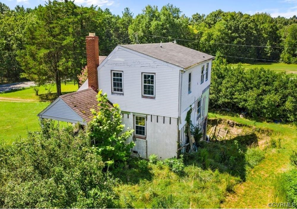 14356 Ashland Road Glen Allen, VA 23059 - Photo 4 of 34 a aerial view of a house with a yard and plants