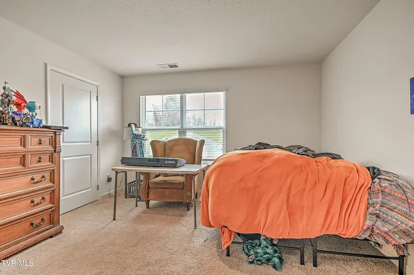 $389,900 | 5399 Wildlife Circle, Piney Flats, TN 37686