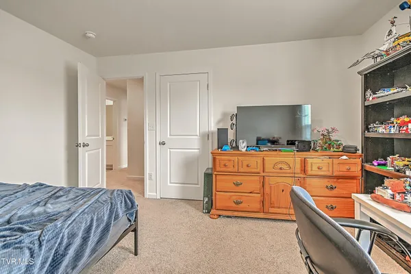 $389,900 | 5399 Wildlife Circle, Piney Flats, TN 37686
