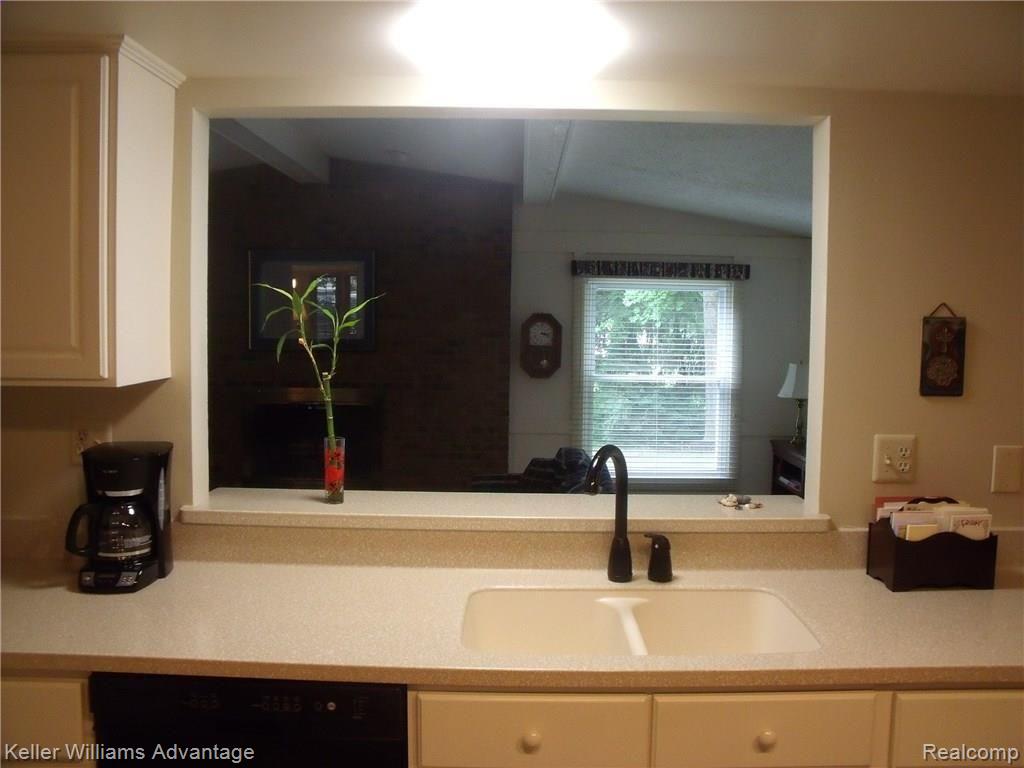 36941 Fox Run Farmington Hills, MI 48331 - Photo 14 of 49