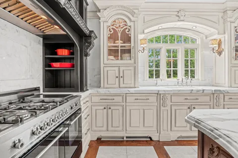 $2,295,000 | 1110 Fox Glen Drive, St. Charles, IL 60174
