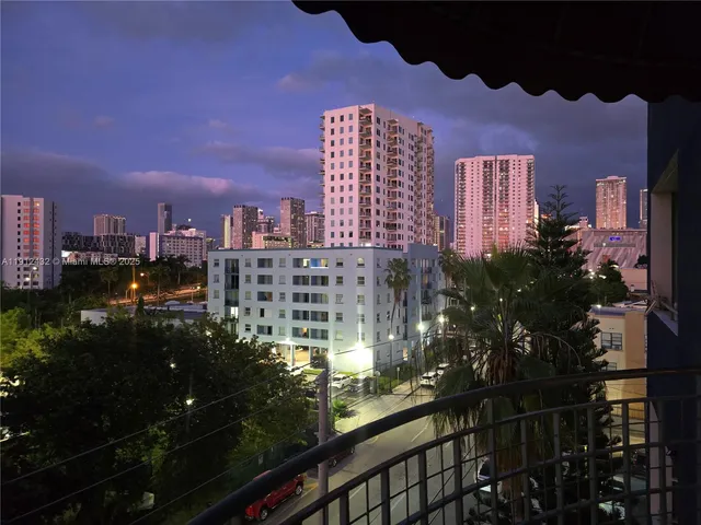 $2,200 | 546 Southwest 1st Street, Unit 612, Miami, FL 33130