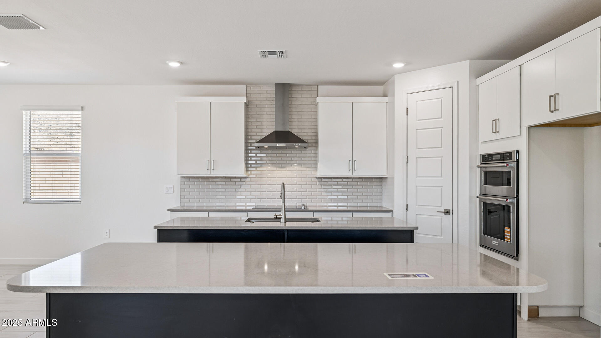 2315 West Pearce Road Phoenix, AZ 85041 - Photo 15 of 52 Kitchen