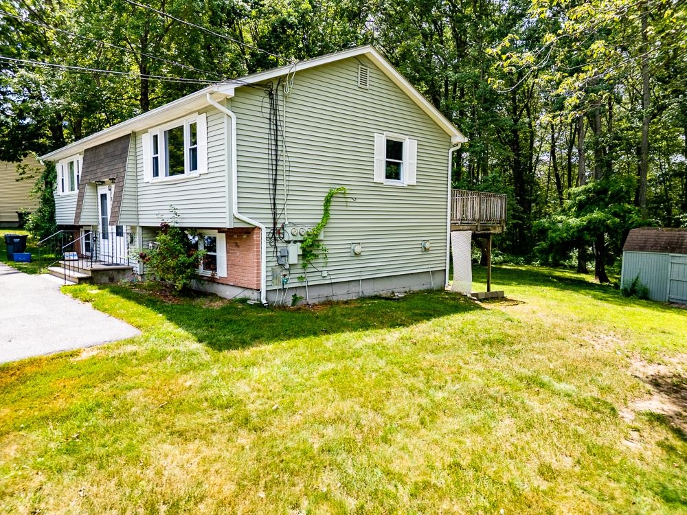 19 R Derryfield Road Derry, NH 03038 - Photo 3 of 26