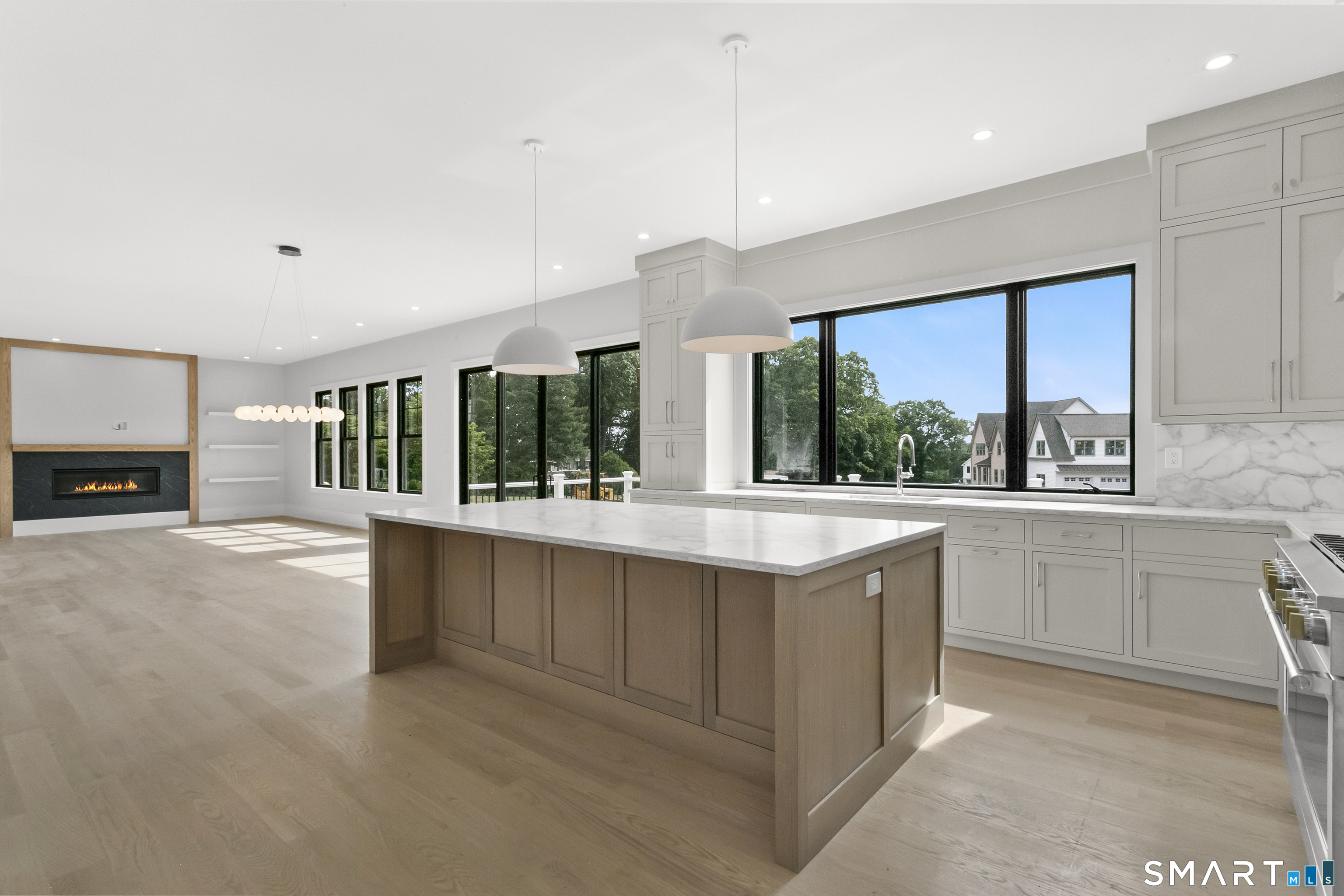 110 Porters Hill Road Trumbull, CT 06611 - Photo 7 of 39 Gallery Image 7
