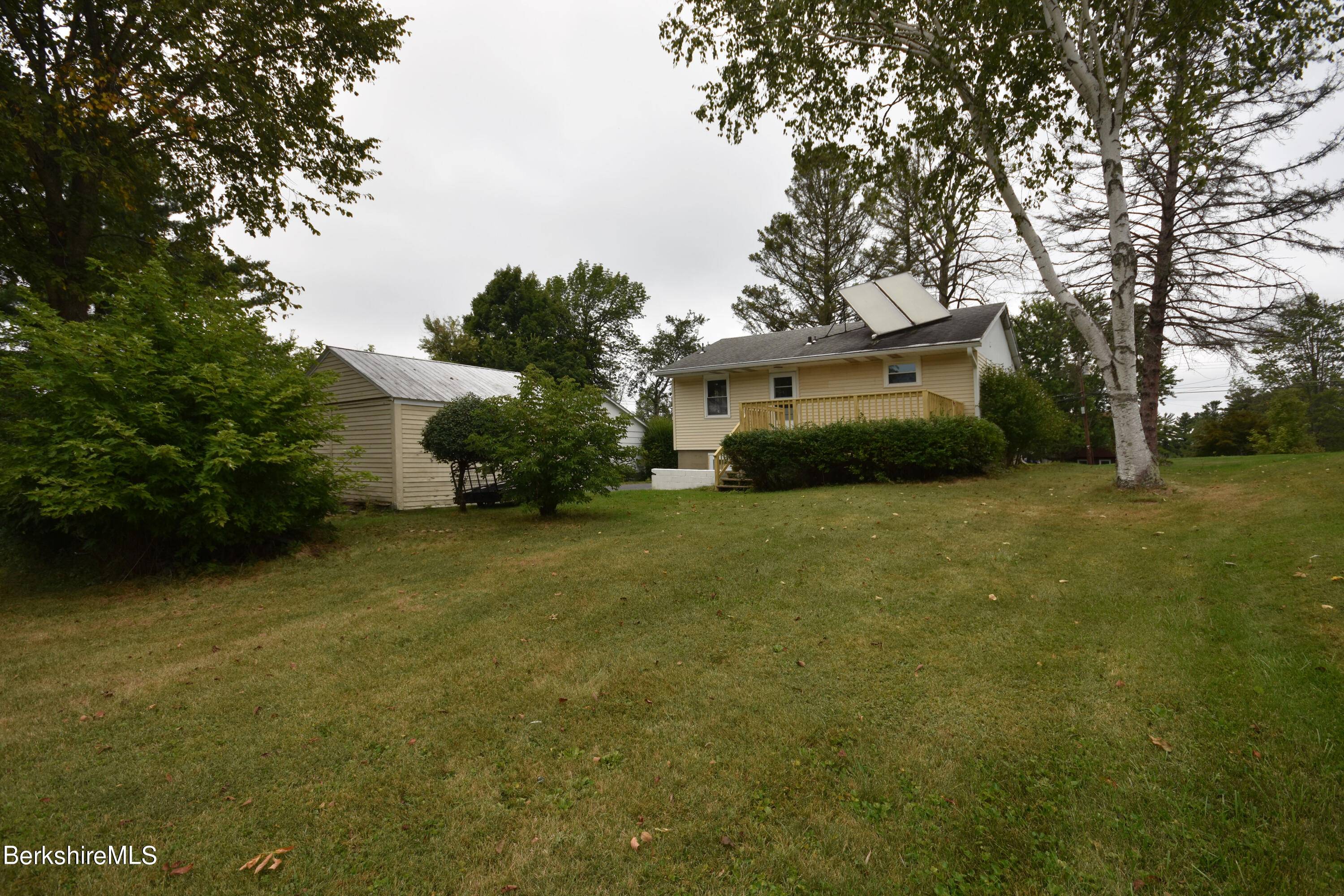 35 Melbourne Road Pittsfield, MA 01201 - Photo 30 of 36 Exterior