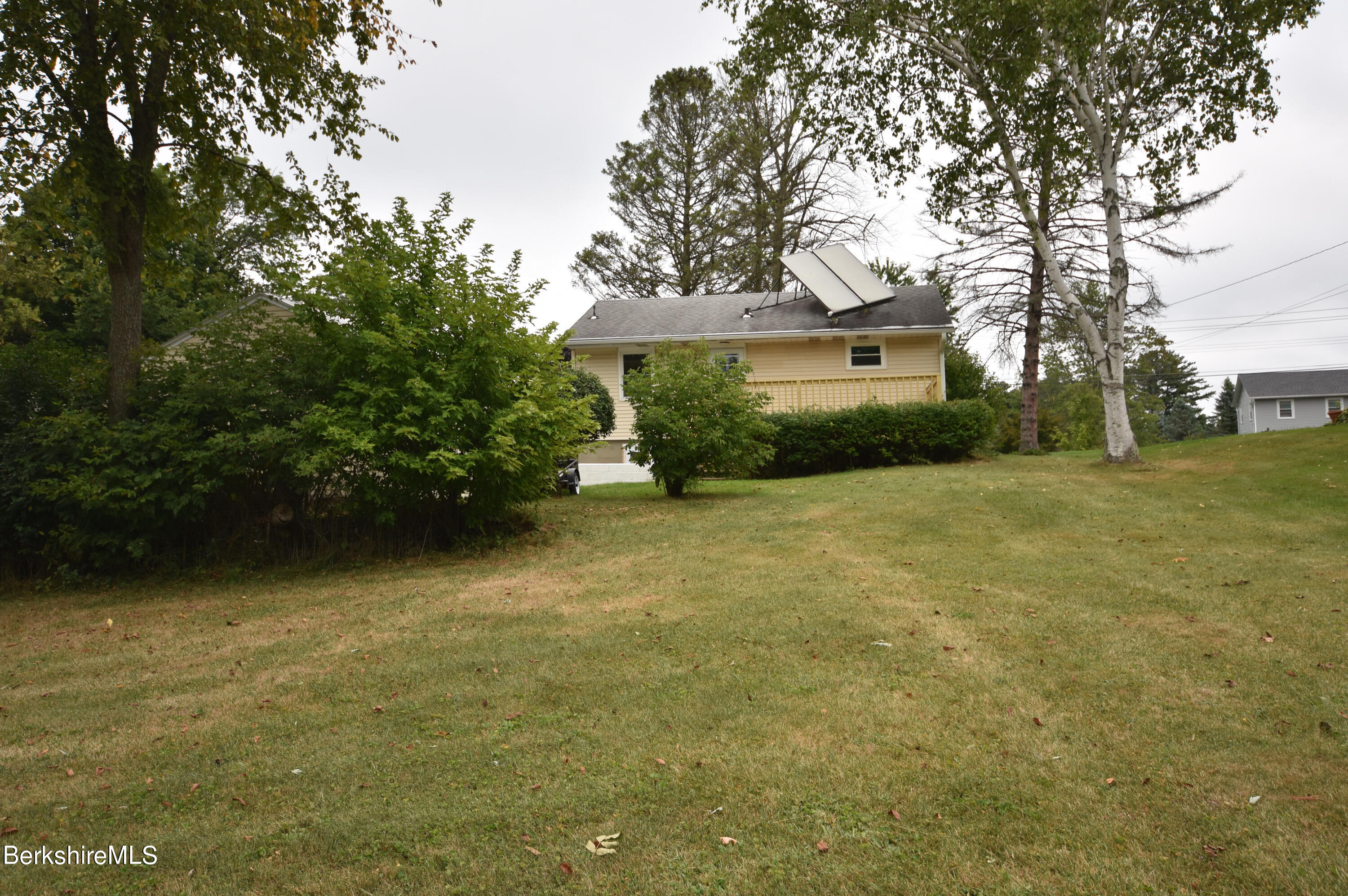 35 Melbourne Road Pittsfield, MA 01201 - Photo 31 of 36 Exterior