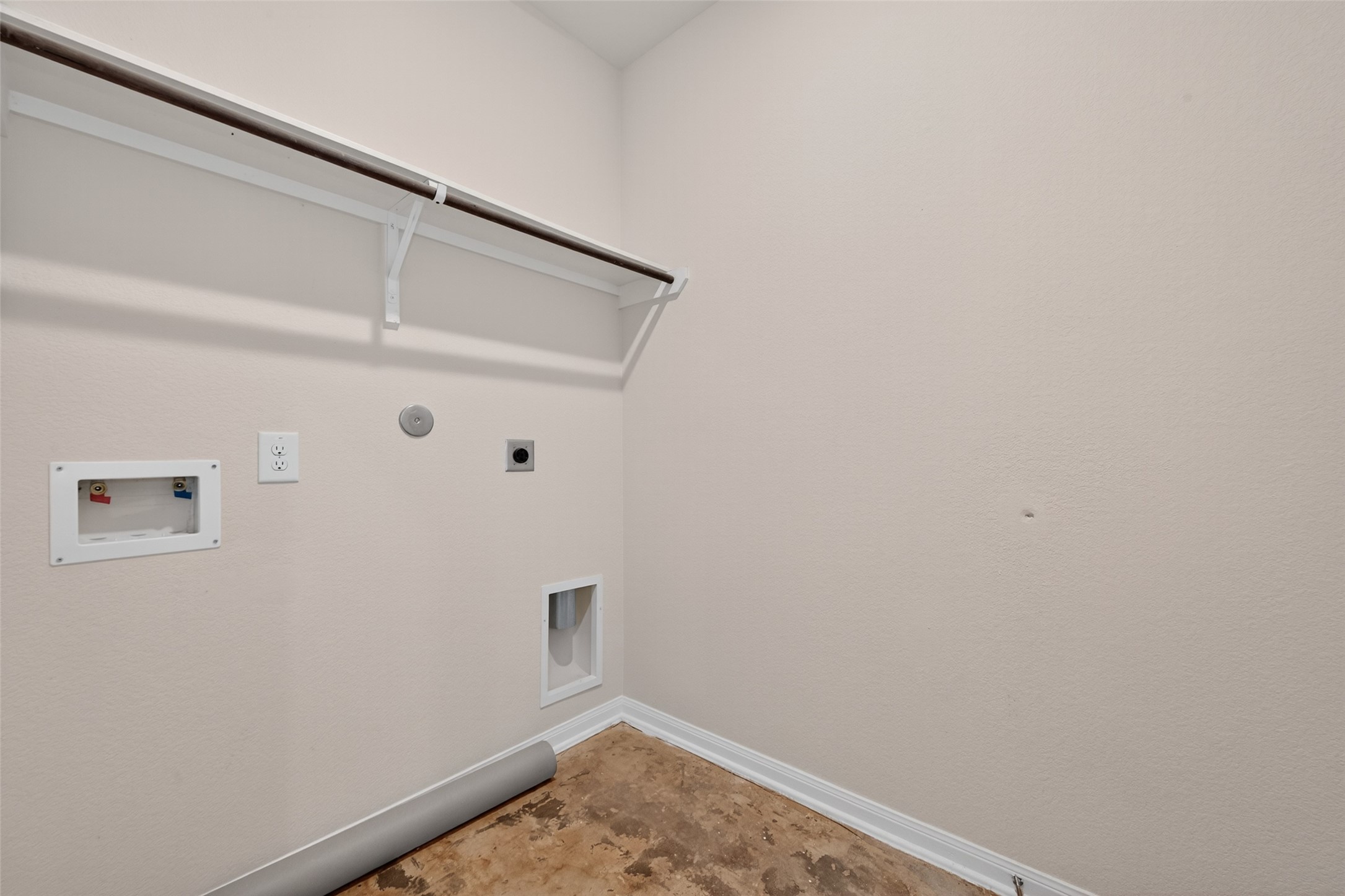 7615 Nevaeh Crest Path Houston, TX 77016 - Photo 26 of 37 a view of small space with racks on the wall