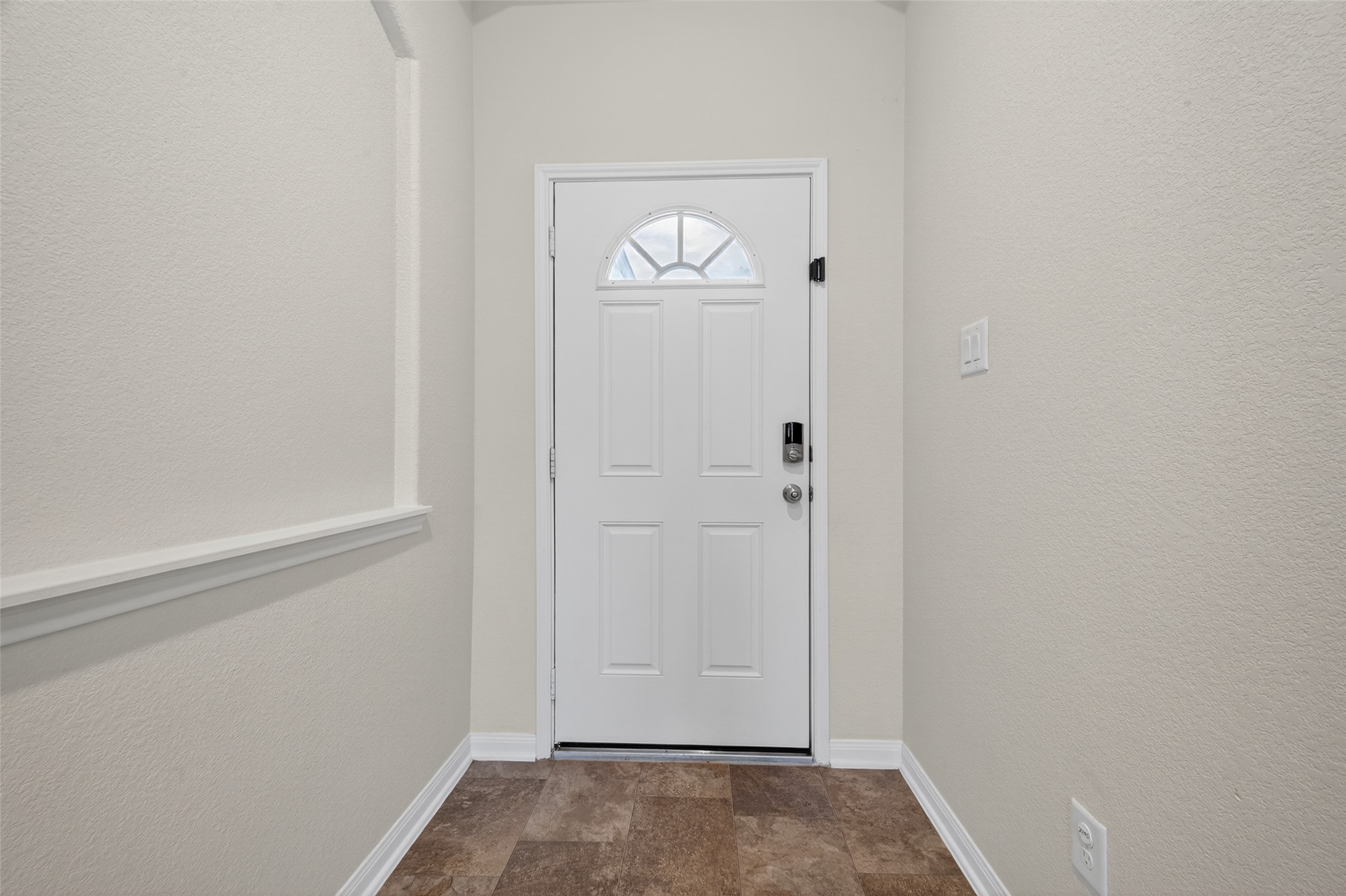 7615 Nevaeh Crest Path Houston, TX 77016 - Photo 6 of 37 a view of an entryway with hallway
