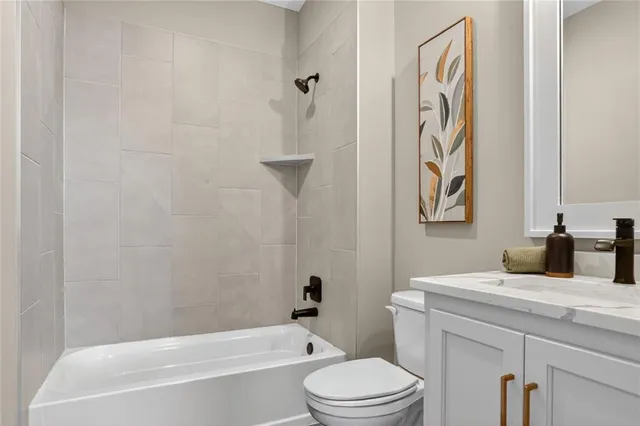 $647,725 | 11532 South Olathe Vw Road, Olathe, KS 66061