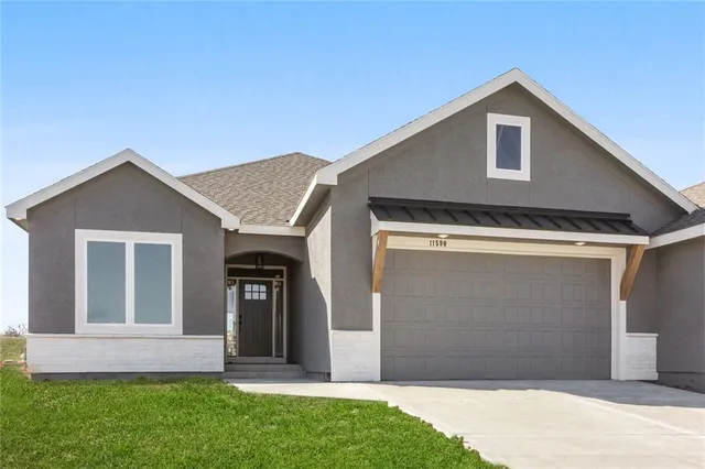 $647,725 | 11532 South Olathe Vw Road, Olathe, KS 66061