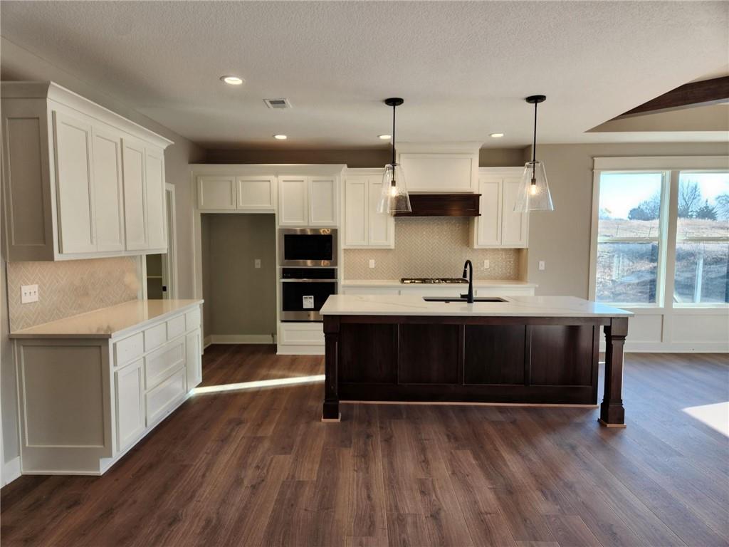 11532 South Olathe Vw Road Olathe, KS 66061 - Photo 5 of 54