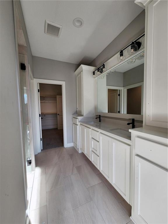 11532 South Olathe Vw Road Olathe, KS 66061 - Photo 10 of 54