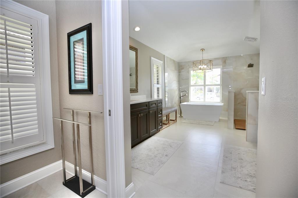 5806 Cruiser Way Tampa, FL 33615 - Photo 35 of 98
